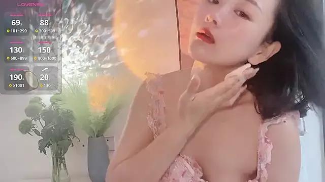 Crystal_168 from StripChat is Freechat