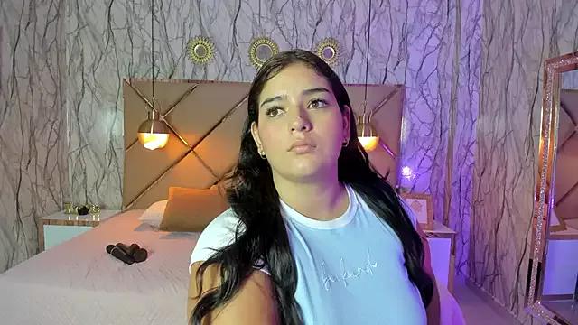 CurvyxMiku from StripChat is Freechat