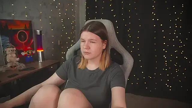 Mad beauty - checkout our excited streamers as they tease to their beloved melodies and slowly squirt for enjoyment to appease your wildest wishes.