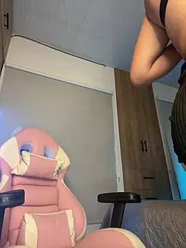 Mad beauty - checkout our excited streamers as they tease to their beloved melodies and slowly squirt for enjoyment to appease your wildest wishes.