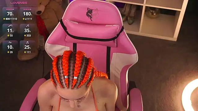 Mad beauty - checkout our excited streamers as they tease to their beloved melodies and slowly squirt for enjoyment to appease your wildest wishes.