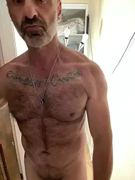 DaddySnowXX from StripChat is Freechat