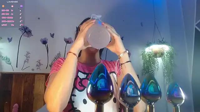 Mad beauty - checkout our excited streamers as they tease to their beloved melodies and slowly squirt for enjoyment to appease your wildest wishes.