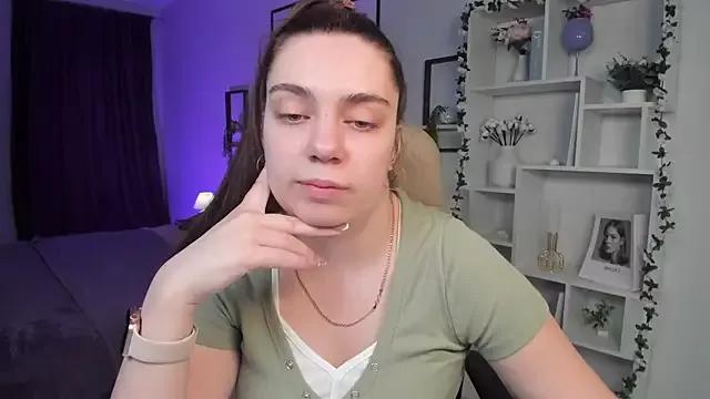 DaniellaLovely from StripChat is Freechat