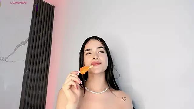 DanniMontes from StripChat is Freechat