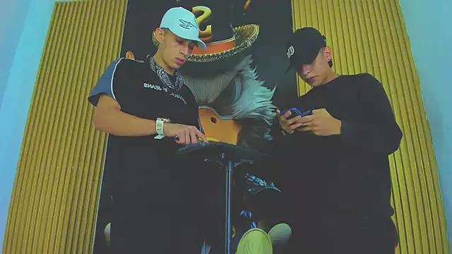 Dante_Brown1_ from StripChat is Freechat