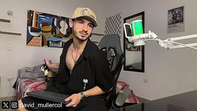 Mad beauty - checkout our excited streamers as they tease to their beloved melodies and slowly squirt for enjoyment to appease your wildest wishes.