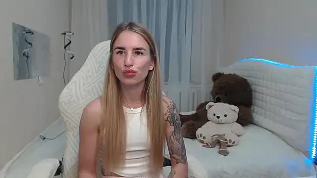 Mad beauty - checkout our excited streamers as they tease to their beloved melodies and slowly squirt for enjoyment to appease your wildest wishes.