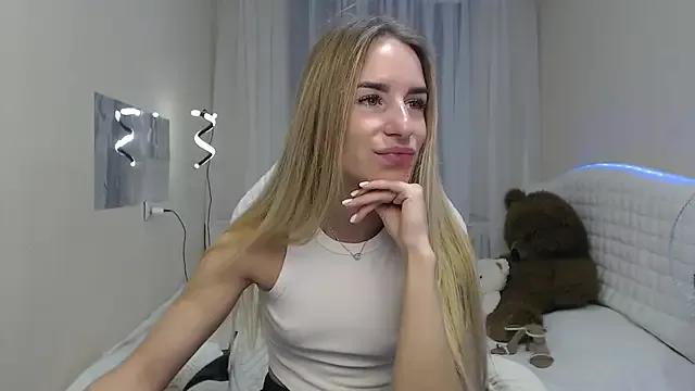 Mad beauty - checkout our excited streamers as they tease to their beloved melodies and slowly squirt for enjoyment to appease your wildest wishes.