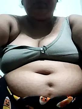 DesiLoverz from StripChat is Freechat
