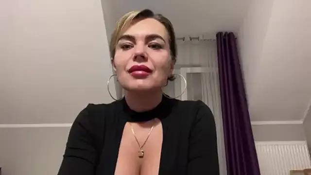 DESIREjenny from StripChat is Freechat