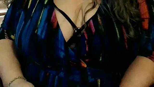 DestineeLoverGirl from StripChat is Freechat