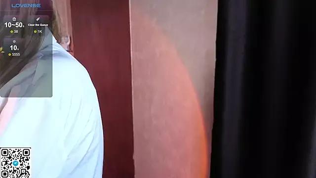 DevonaCasm from StripChat is Freechat