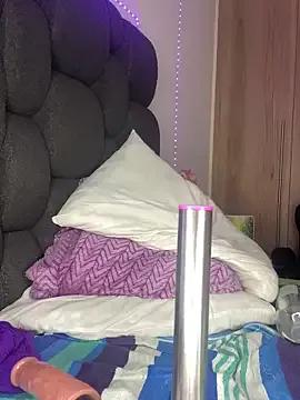Diamondpussy97 from StripChat is Freechat