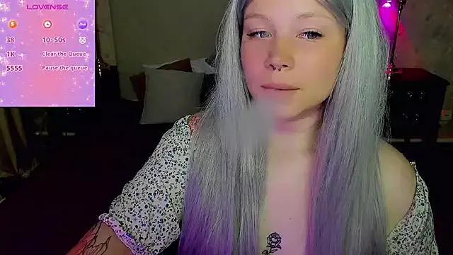 Mad beauty - checkout our excited streamers as they tease to their beloved melodies and slowly squirt for enjoyment to appease your wildest wishes.
