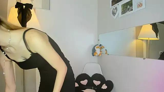 Mad beauty - checkout our excited streamers as they tease to their beloved melodies and slowly squirt for enjoyment to appease your wildest wishes.