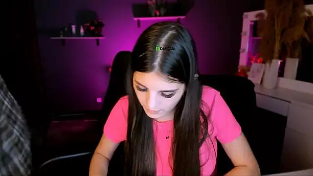 dina_sparks from StripChat is Freechat