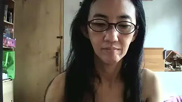 DJ_Kitty from StripChat is Freechat