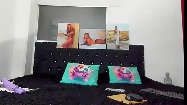 Mad beauty - checkout our excited streamers as they tease to their beloved melodies and slowly squirt for enjoyment to appease your wildest wishes.