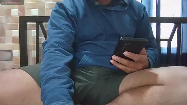 Dominant_king from StripChat is Freechat