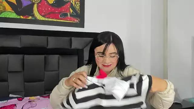 Mad beauty - checkout our excited streamers as they tease to their beloved melodies and slowly squirt for enjoyment to appease your wildest wishes.