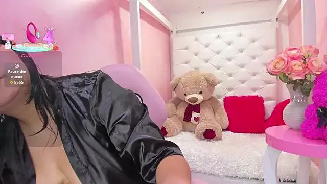 Mad beauty - checkout our excited streamers as they tease to their beloved melodies and slowly squirt for enjoyment to appease your wildest wishes.