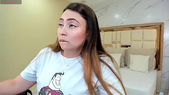 Mad beauty - checkout our excited streamers as they tease to their beloved melodies and slowly squirt for enjoyment to appease your wildest wishes.