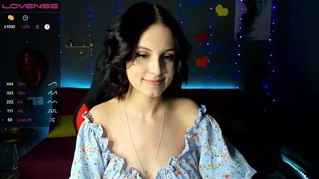 EdelineMaher from StripChat
