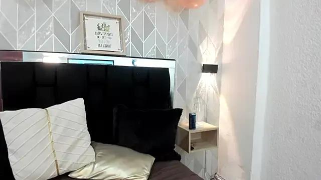 ela_hilton from StripChat is Freechat