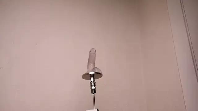 ElliaSquirtGirl from StripChat