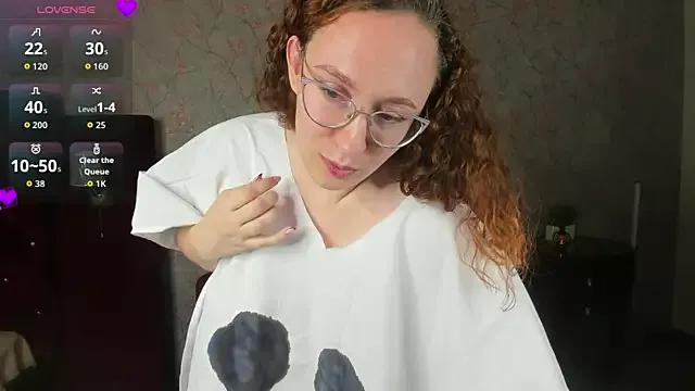 ellie_coy_ from StripChat is Freechat