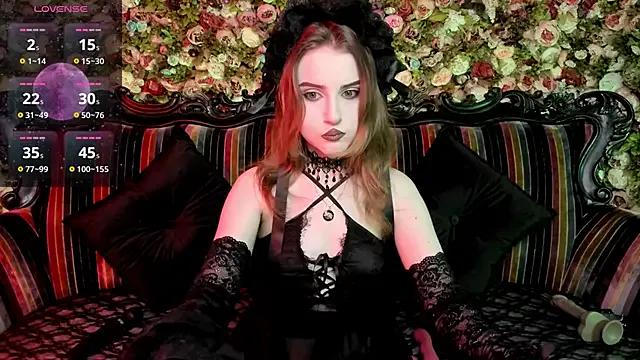 EllieMori from StripChat is Freechat