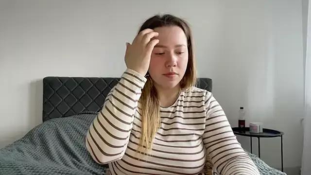 Embersweetbunny from StripChat