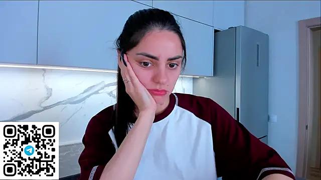 EmiliaZen from StripChat is Freechat