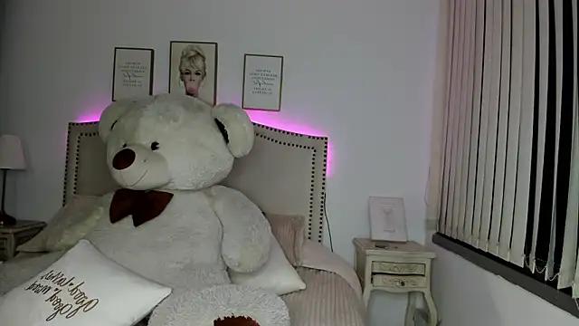 Emilly_Rivera from StripChat is Freechat