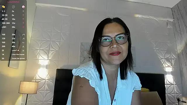 EmillyLim from StripChat is Freechat