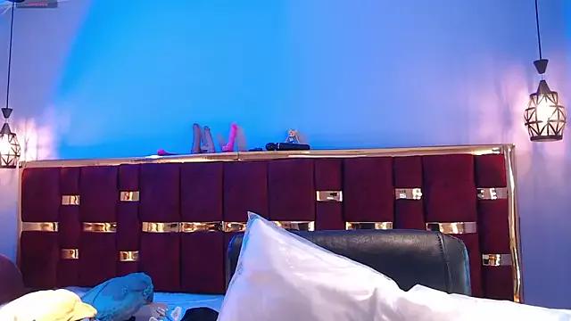 emily_fox_3 from StripChat is Freechat