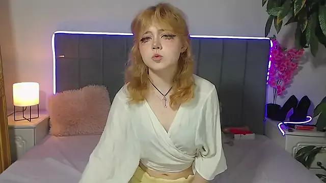 EmilyAngells from StripChat is Freechat