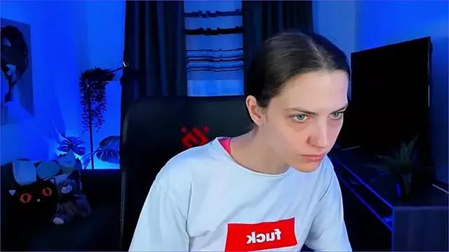 Mad beauty - checkout our excited streamers as they tease to their beloved melodies and slowly squirt for enjoyment to appease your wildest wishes.