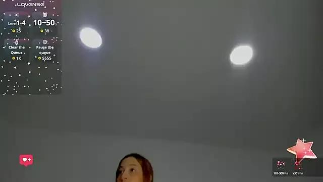 Emilywillis8 from StripChat is Freechat