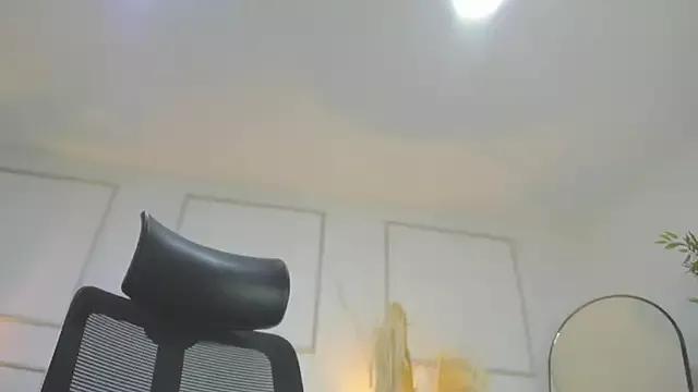 Emilywillis8 from StripChat is Freechat