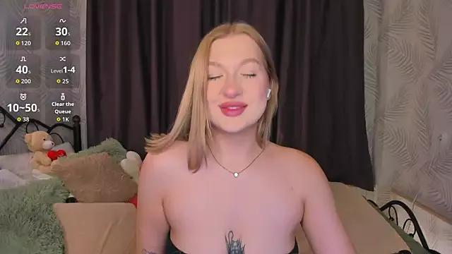 Mad beauty - checkout our excited streamers as they tease to their beloved melodies and slowly squirt for enjoyment to appease your wildest wishes.