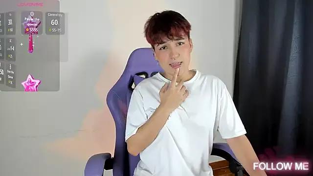 Mad beauty - checkout our excited streamers as they tease to their beloved melodies and slowly squirt for enjoyment to appease your wildest wishes.