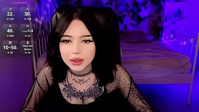 Emma_Kirks from StripChat is Freechat