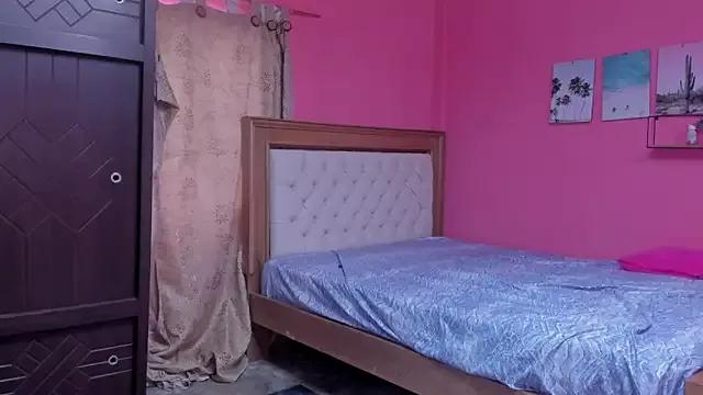 Emma_lean from StripChat is Freechat