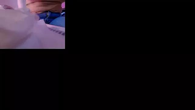 emma_madi from StripChat is Freechat