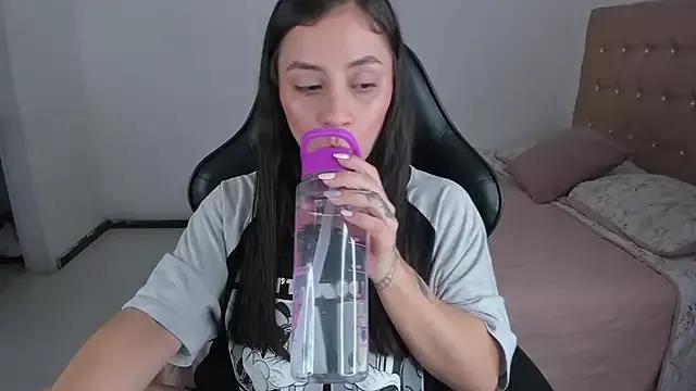 Mad beauty - checkout our excited streamers as they tease to their beloved melodies and slowly squirt for enjoyment to appease your wildest wishes.