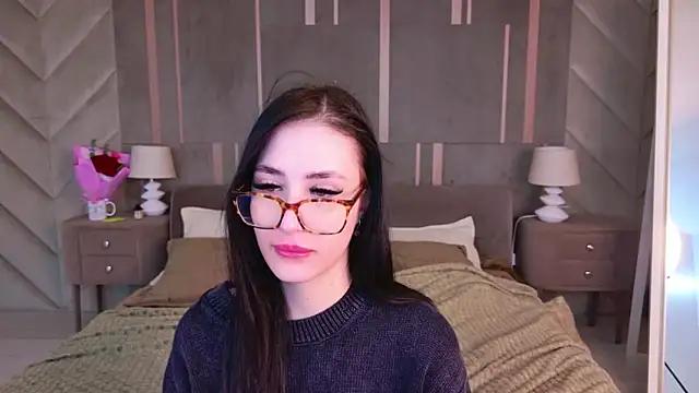 EmmaLawrens from StripChat
