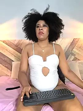 EmmilyBrant from StripChat is Freechat