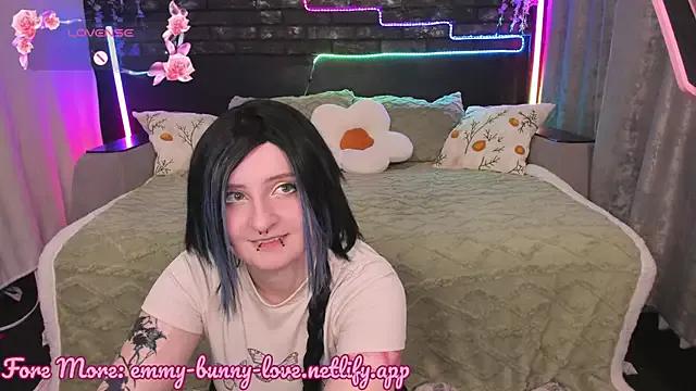 EmmyBunny from StripChat